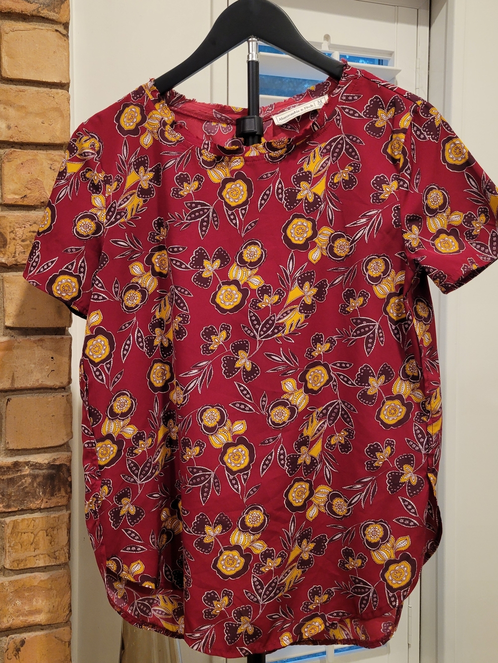 Womens Floral Short-Sleeve Top - Burgundy